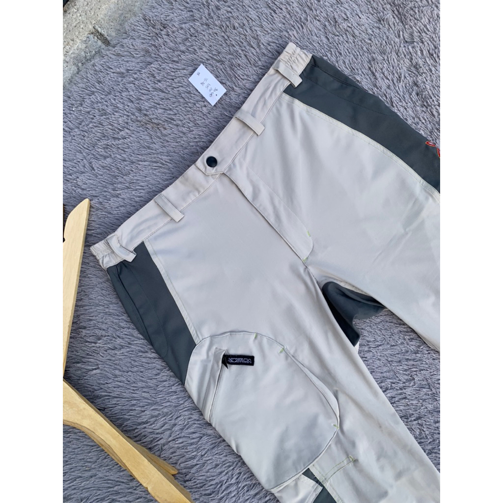 celana outdoor second