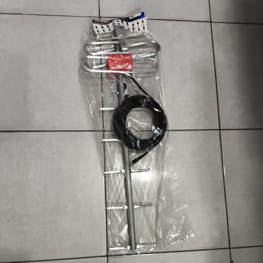 antena digital tv + kabel 10 meter  / antena universal