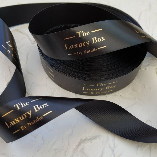 

Label Satin Hitam Lebar Bahan 3,25cm Label Custom Desain Label Baju Label Hijab