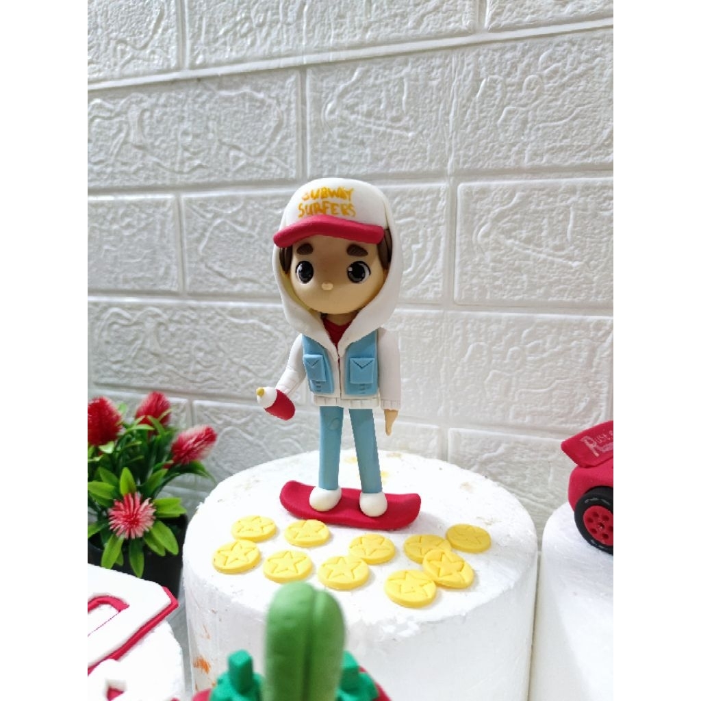 

custome figurine fondant topper kue ulang tahun