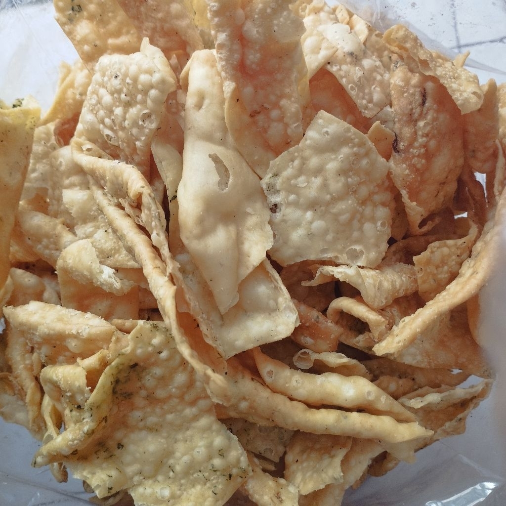 

Camilan Krupuk Pangsit | Kue Bawang | Cemilan dan Snack Nyamikan Jogja