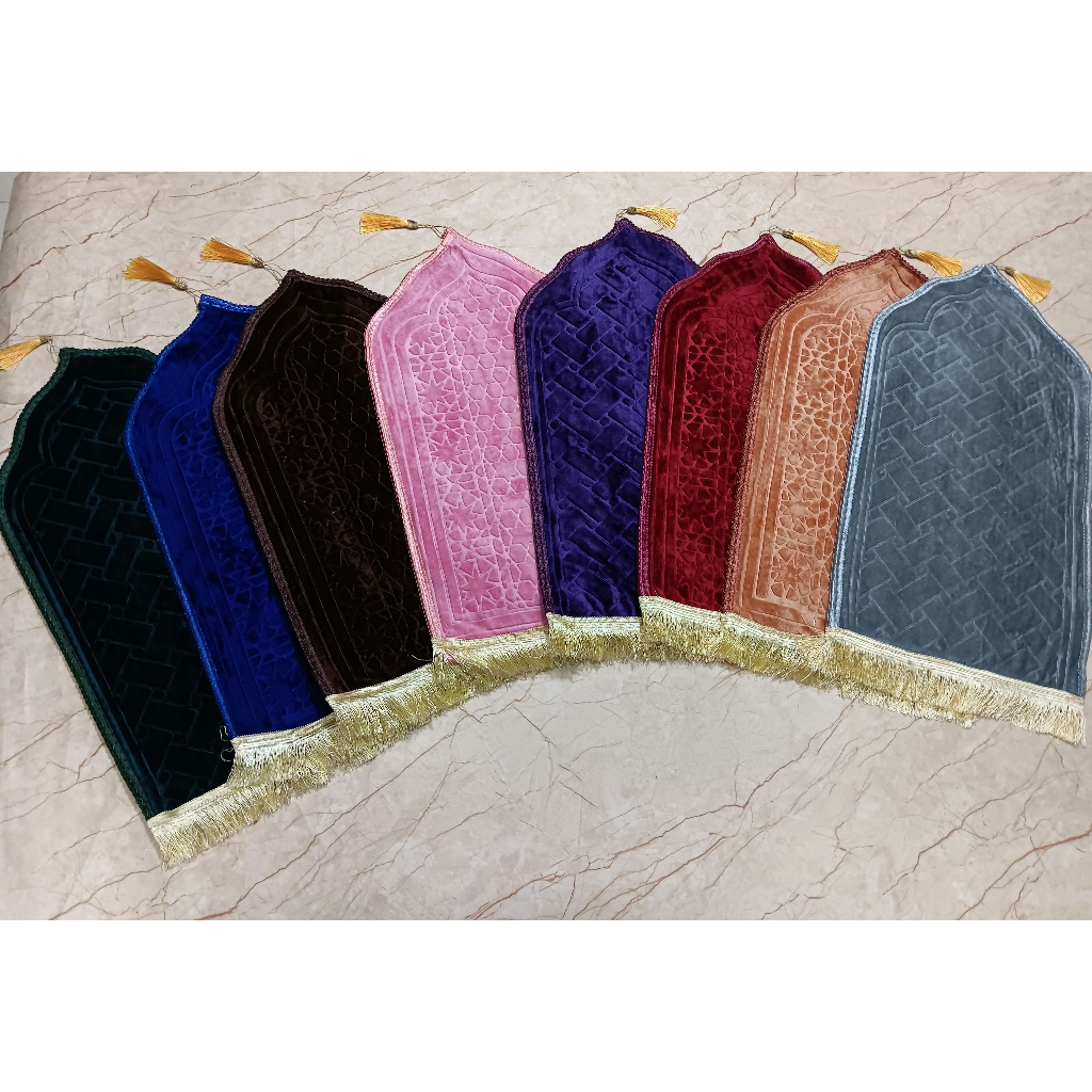 Grosir Sajadah Kubah Mini Polos Embos Warna Premium Antislip 35x65cm / Sajadah Kecil
