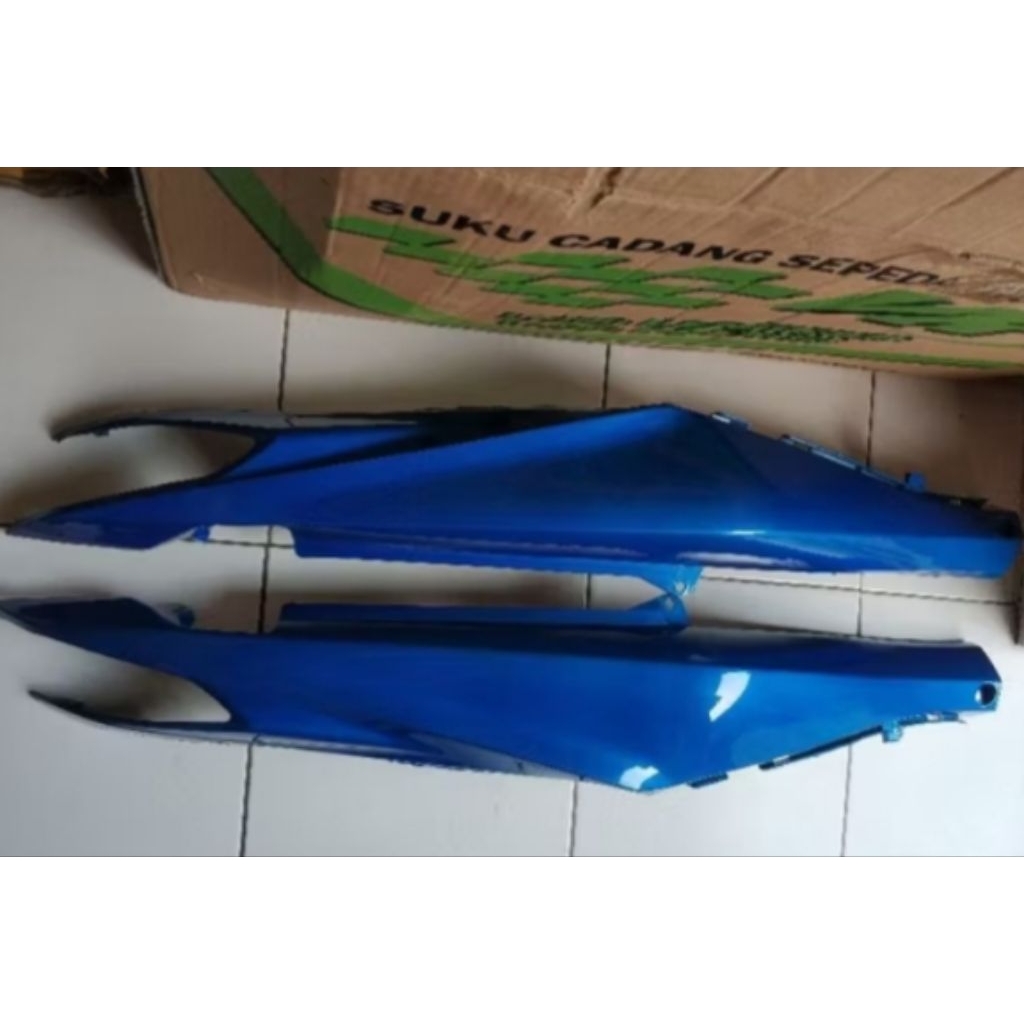 Cover body belakang motor Yamaha Jupiter z robot tahun 2010 Warna BIRU