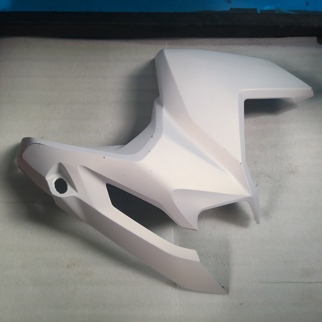 Cover L fr side ADV 160 Putih 64502-K0W-NA00 Sayap Depan Bagian Kiri Honda ADV 160 K0W Putih Origina
