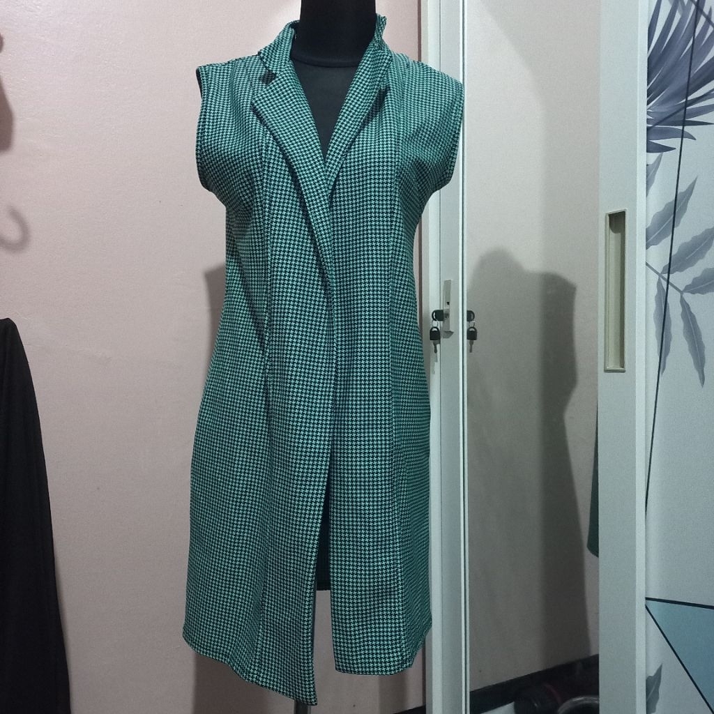 Preloved - Outer Ketekan Hijau Kotak2 - L