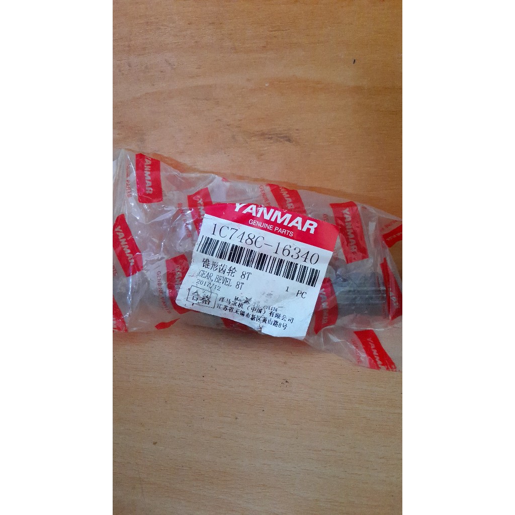 Gear Bevel 8T, merk Yanmar.