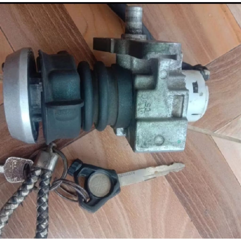 Kunci Kontak Yamaha Xeon Karbu, Xeon Rc, Xeon Gt 125 / Original Copotan