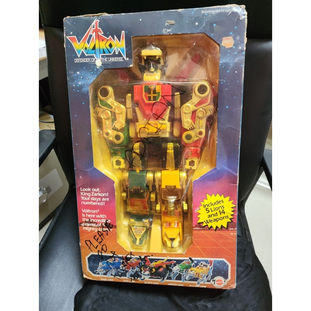 Robot Voltron by Panosh Place not bandai