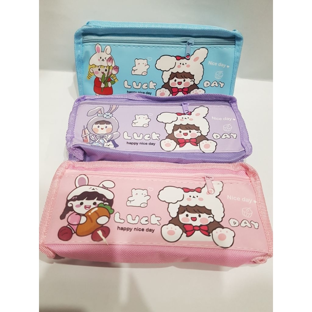 

Tempat Pensil Sleting Motif Luck Day 818