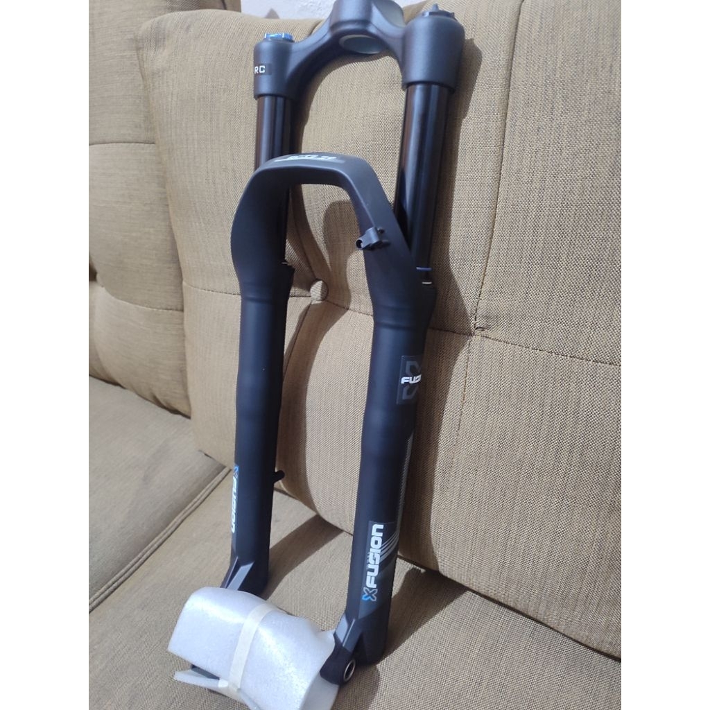 Fork MTB Xfusion RC32 29er TA Boost not Rockshox Recon