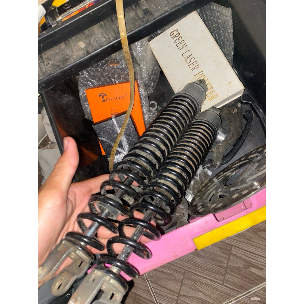 shock belakang pcx150 lokas