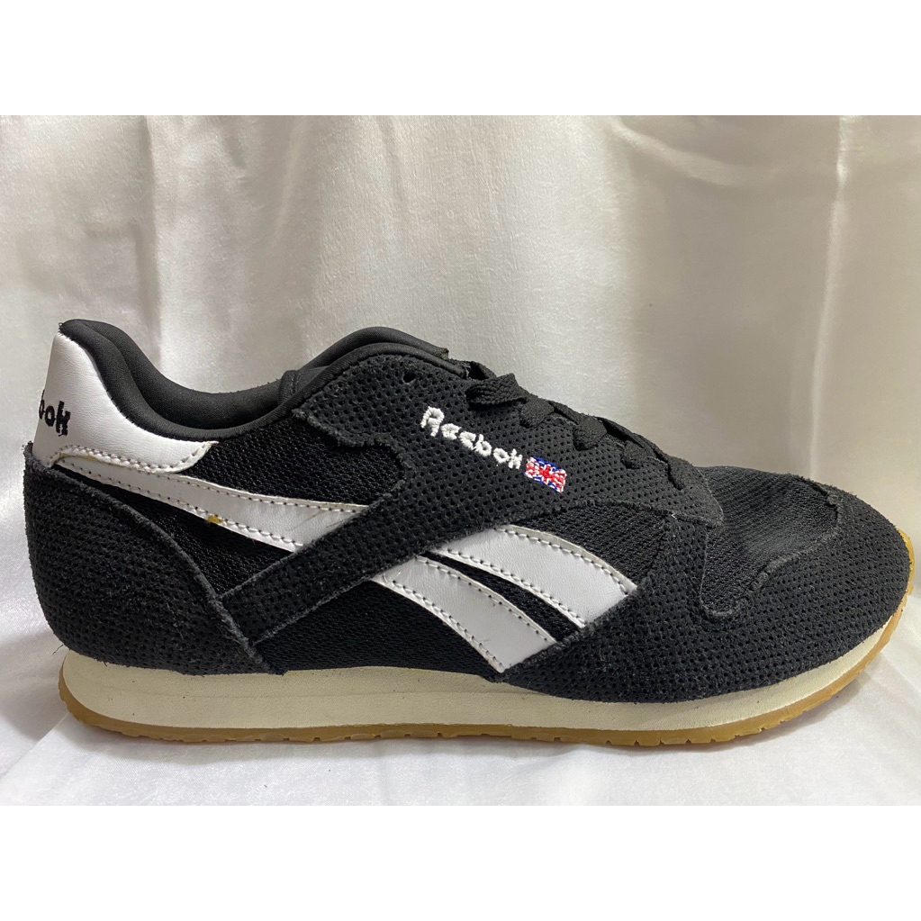 SEPATU REEBOK SNEKEARS CASUAL PRIA WANITA