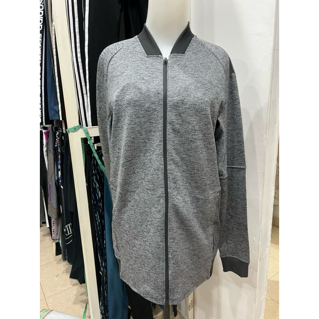 jacket lululemon abu size M