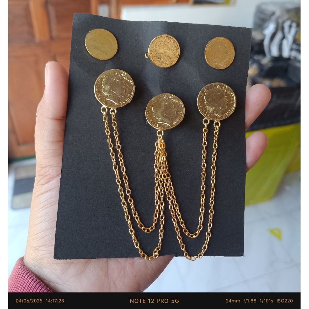 bross koin Elizabeth alpaka lapis emas