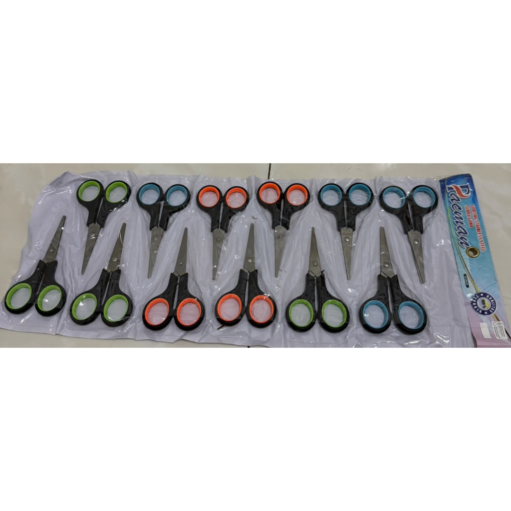 

Gunting 4 inch warna warni
