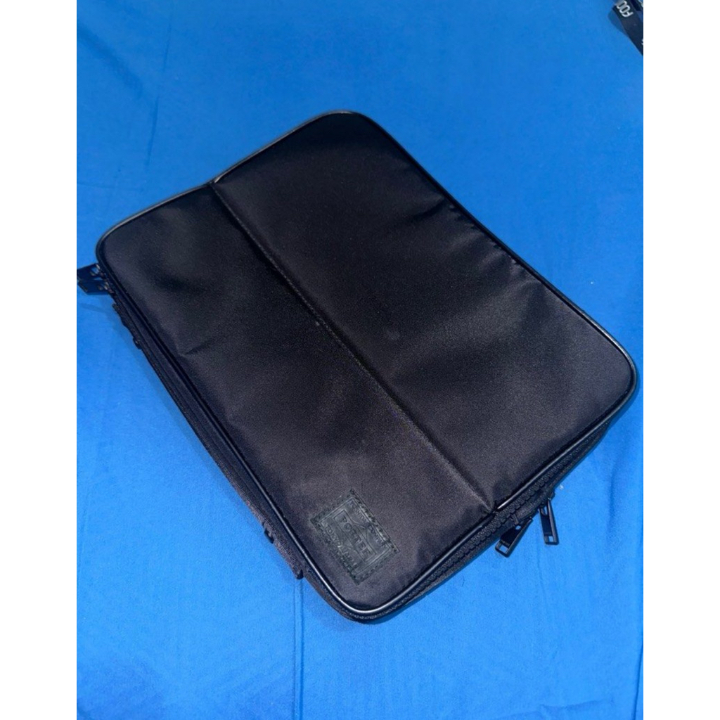 Porter Japan Tas Ipad for 11 inch only. (Black)