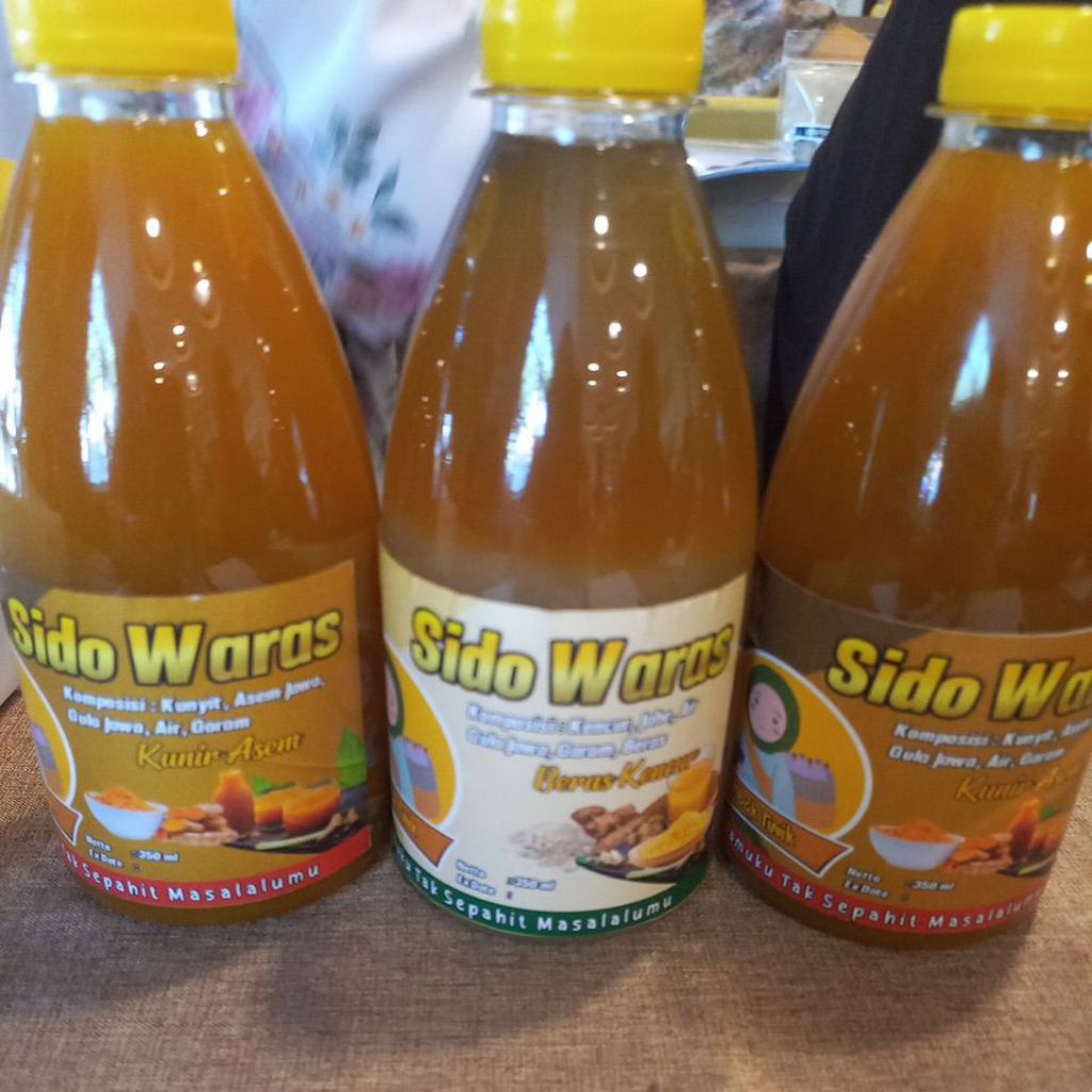 

minuman rimpang ( kunir asem , beras kencur)