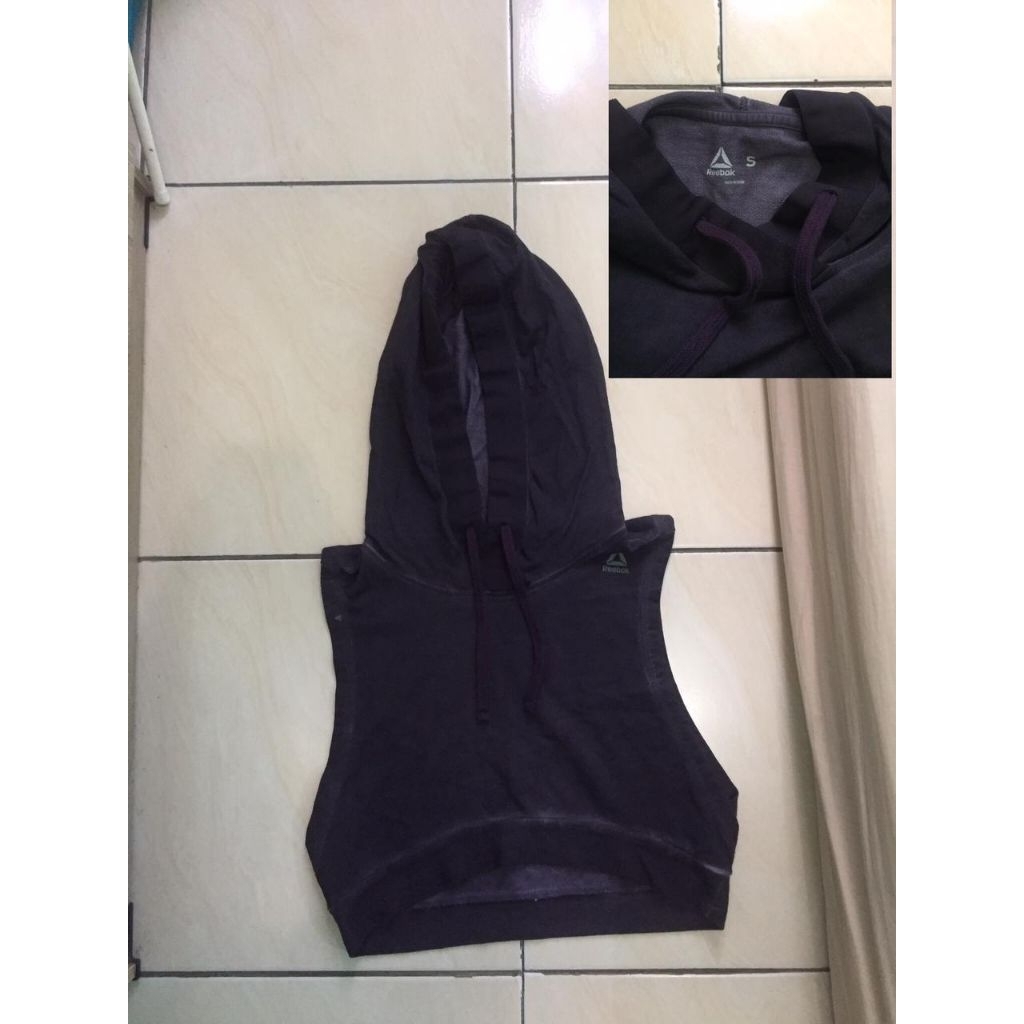 jacket gym/jacket running wanita reebok autentic 100%