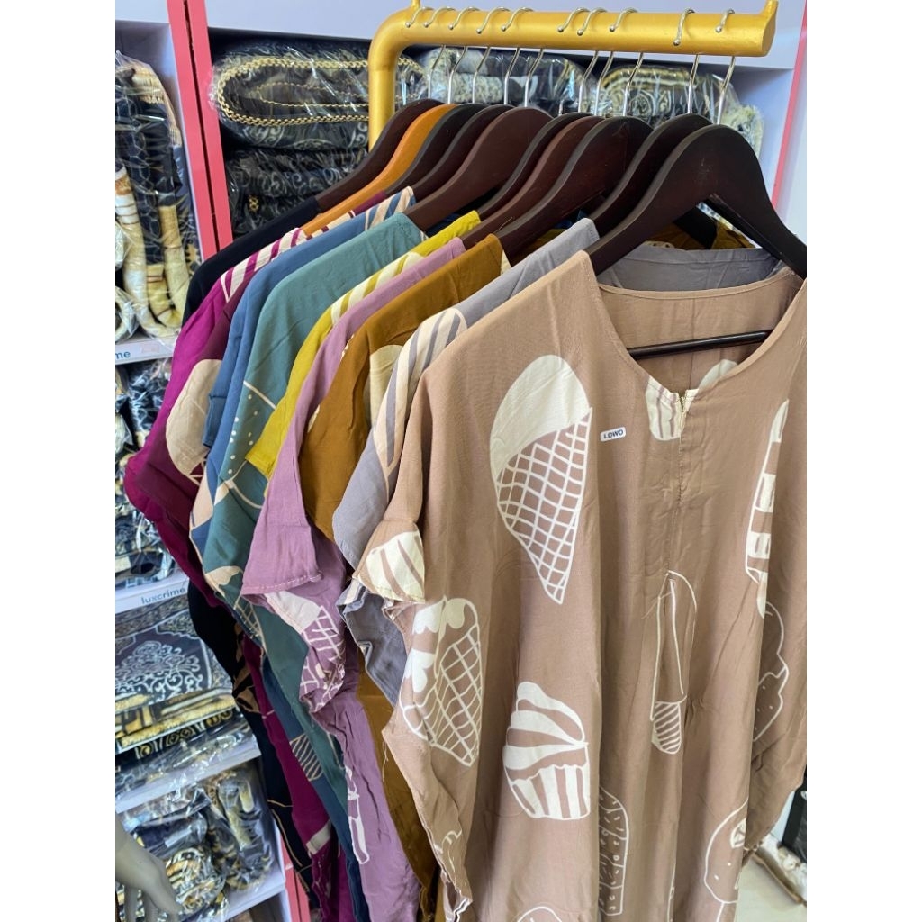 DASTER LOWO MOTIF ICE CREAM