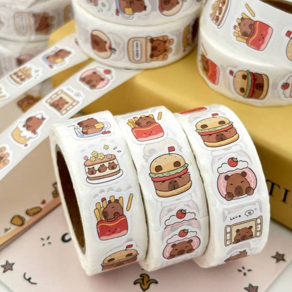 

Stiker Roll Label Lucu Isi 500 Lembar Motif Capybara Kapibara Untuk Tempel di Box Packaging dekorasi kartun Anak Import Berkualitas