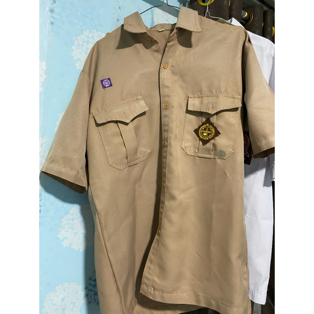 PRELOVED SERAGAM SMA COWO