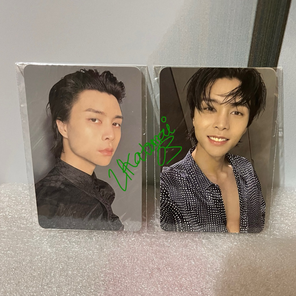 [Photocard Official] NCT 127 Johnny (Sticker Seoul City ver. dan Favorite Classic ver.)