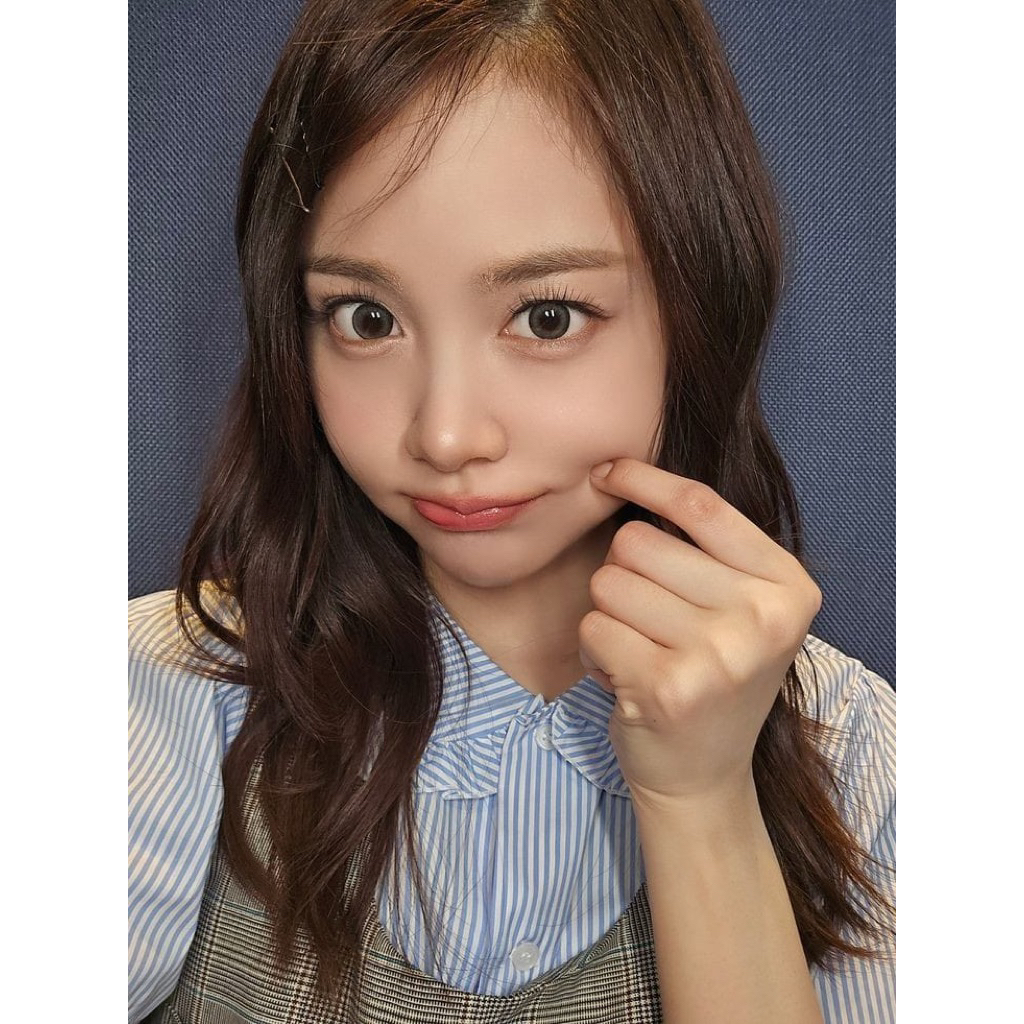 100pcs Photocard CARMEN JIWOO H2H PILIH MEMBER