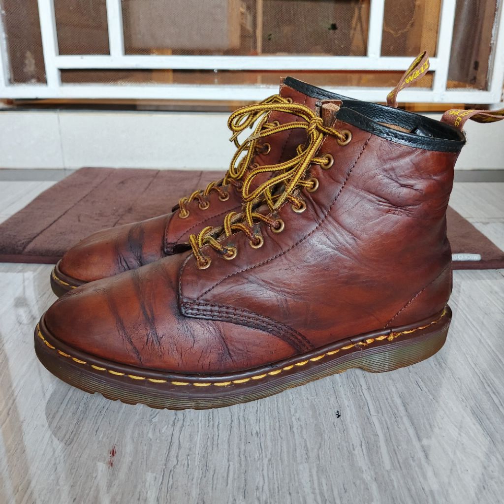Dr. Martens Docmart 1460 England DM Pascal 8 Hole Mid Boots Crazy Horse Brown Leather Authentic Orig