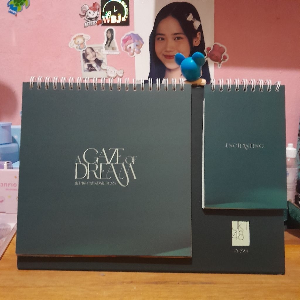 

kalender enchanting jkt48 official (hanya kalender!)
