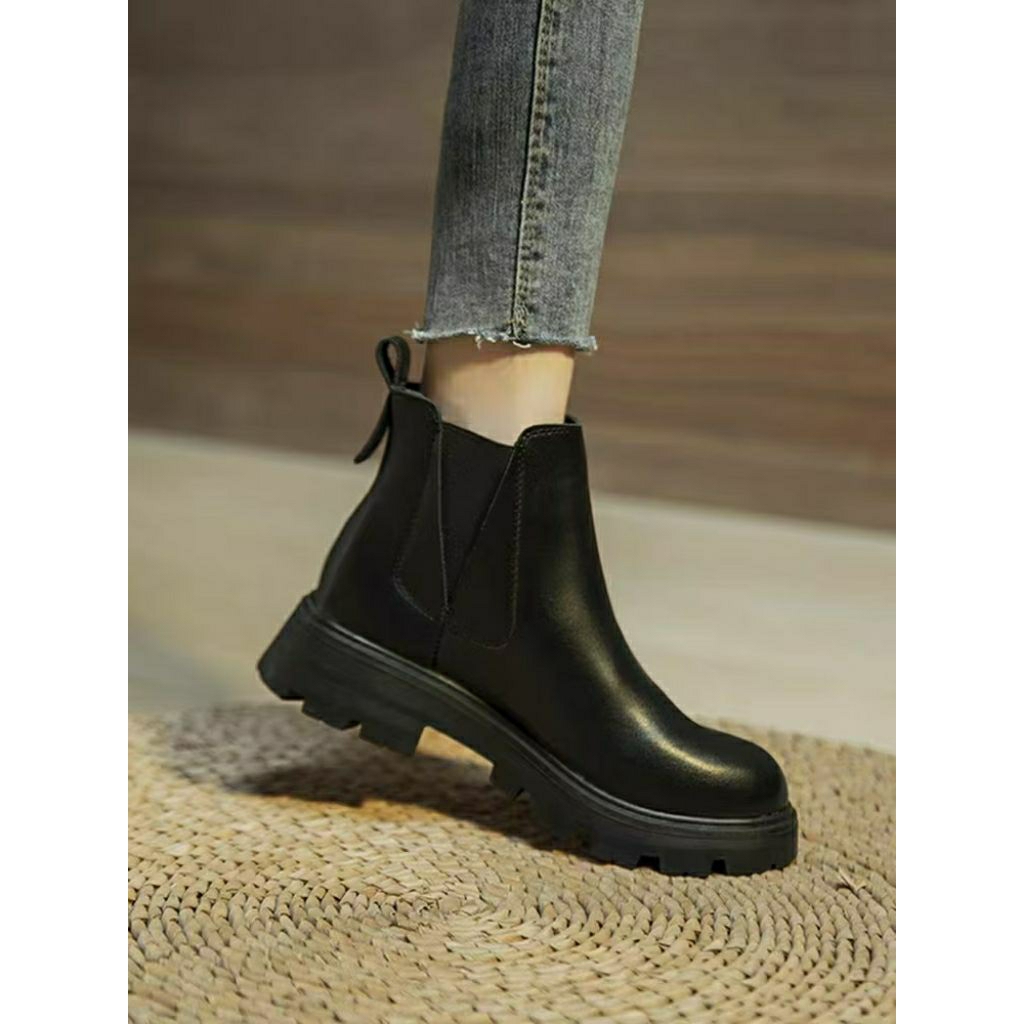 IMPORTIR SEPATU Vintage Boot Sepatu Sneker Wanita Leather