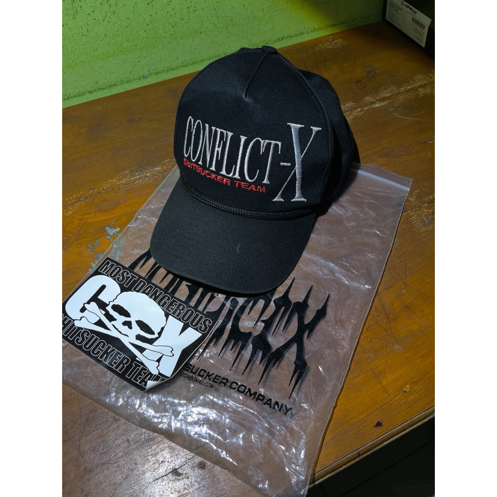 ropehat conflict-X