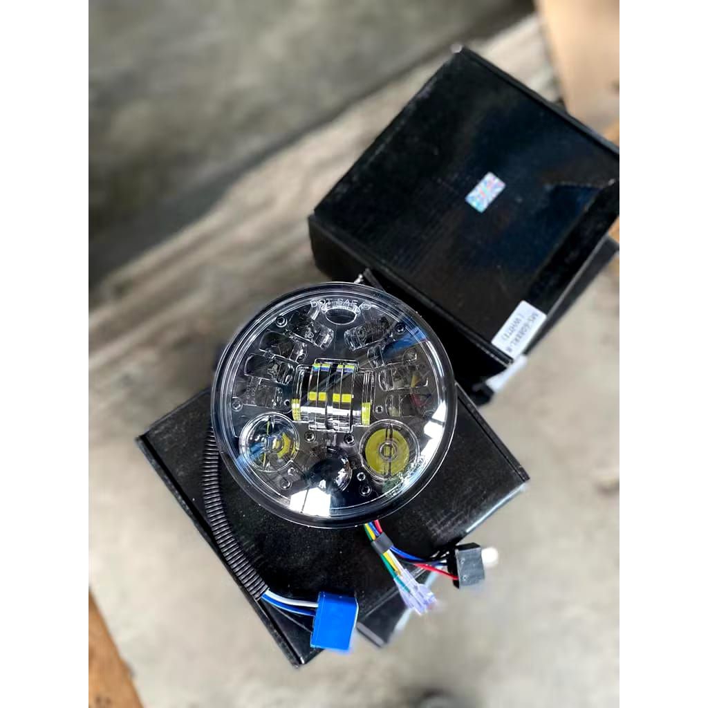 Lampu daymaker 16 LED 5,75 inch import dus hitam