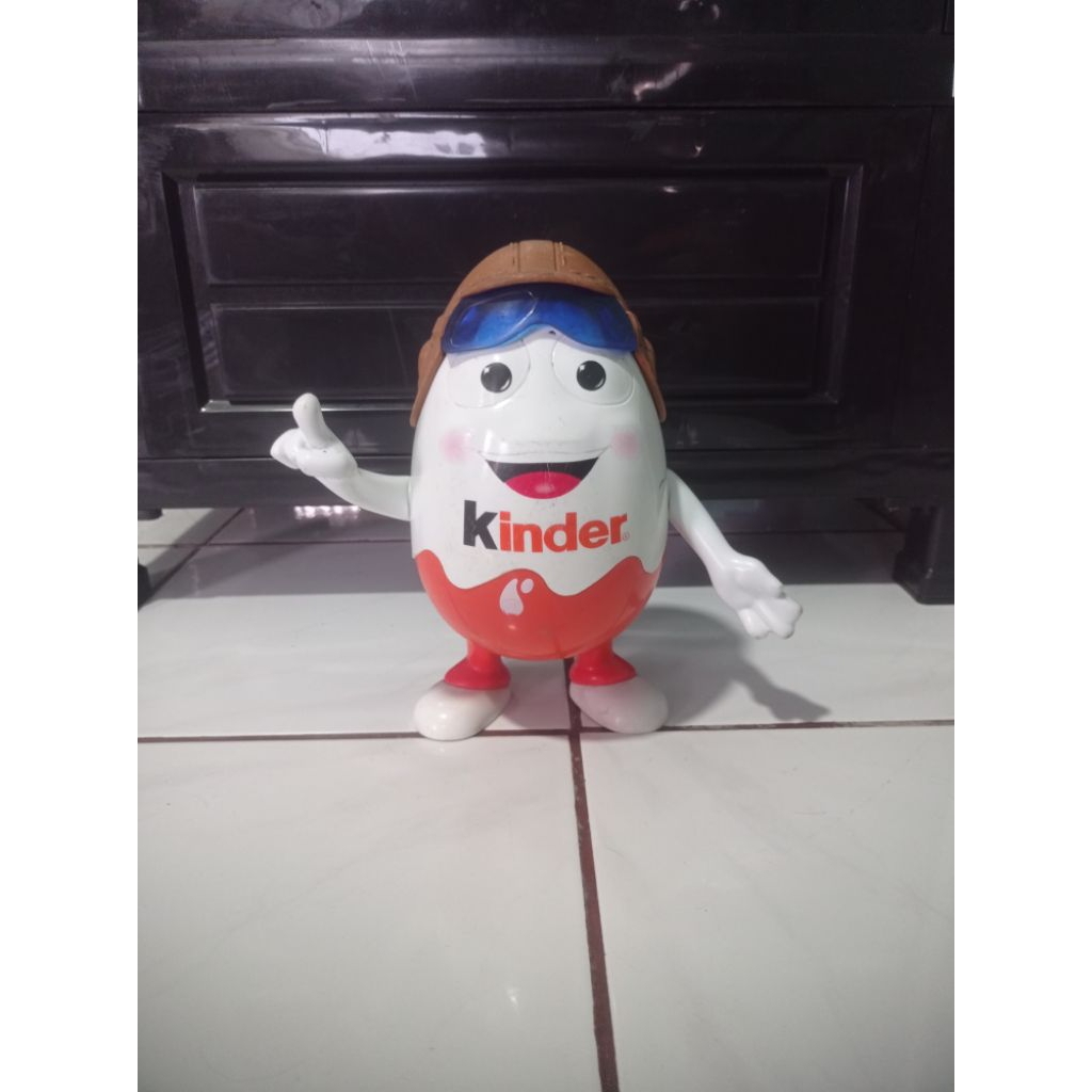 Maskot KinderJoy Besar,Boneka Kinder Joy Besar, Display Cafe Or Kamar