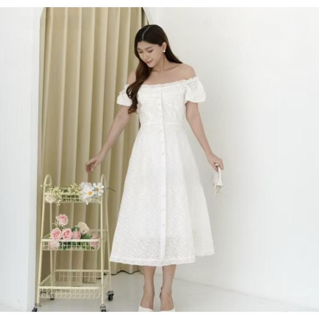 dress putih eyelet dress summer casual