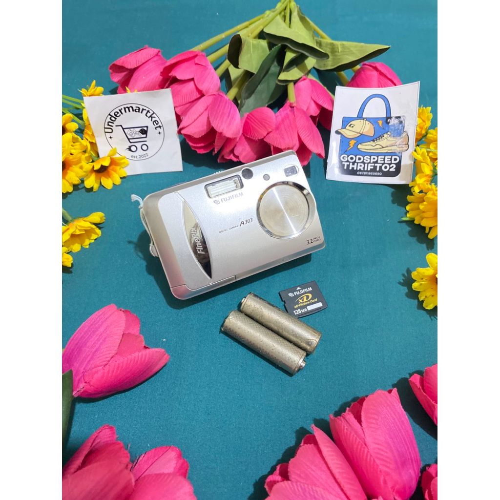 Camera Digital Fujifilm FinePix A303 Silver series 3.2 MegaPixels 3x Optical Zoom