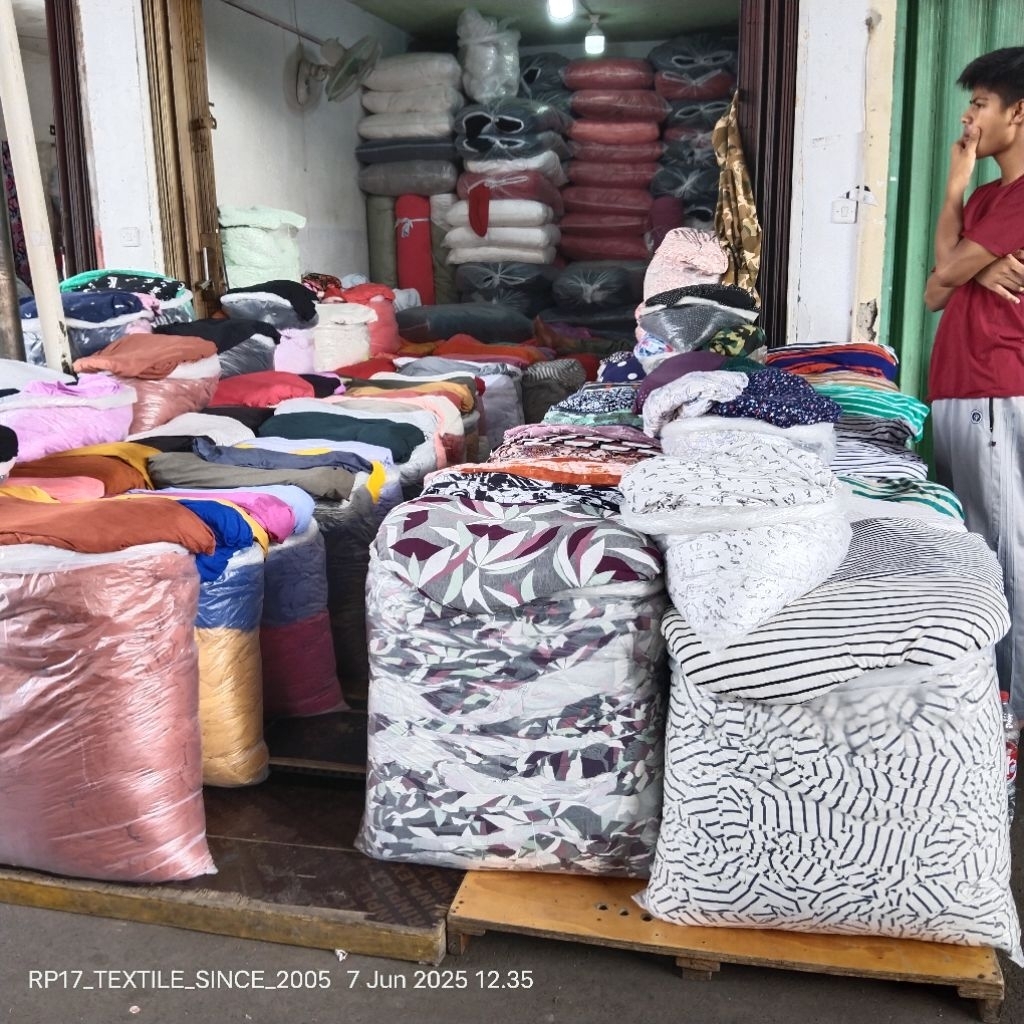 HARGA/0,5 M | KAIN SPANDEK RAYON MOTIF BUNGA / BAHAN SPANDEK RAYON MOTIF BUNGA / BAHAN KAIN KAOS