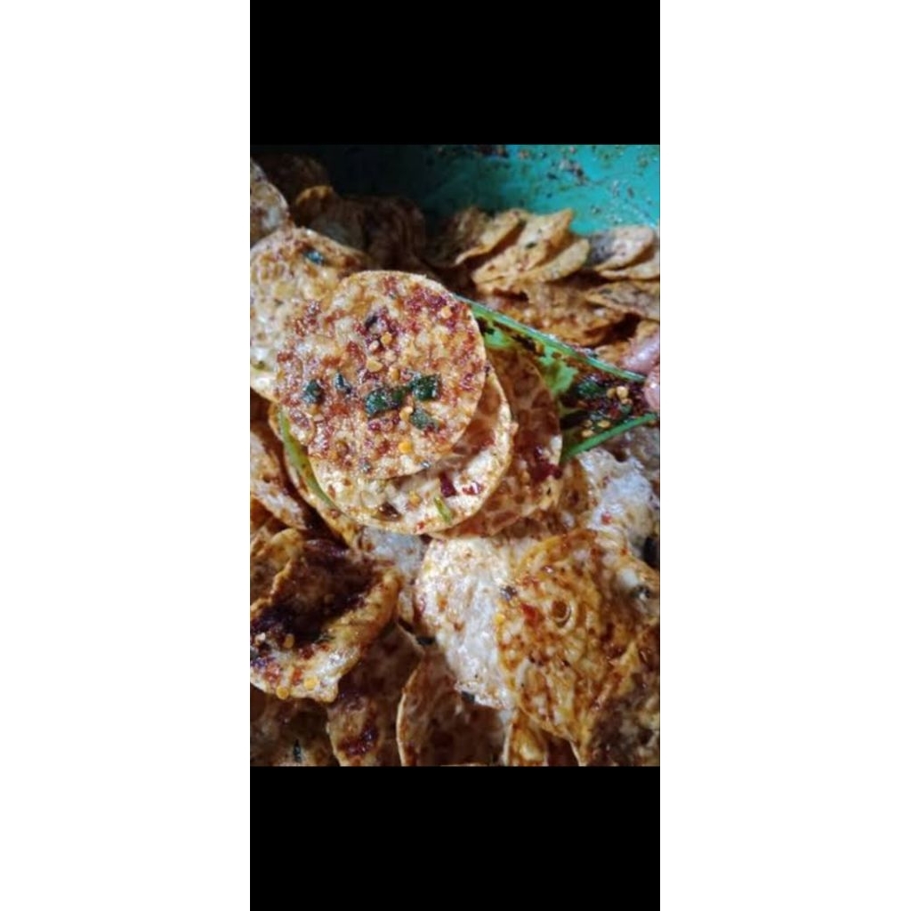 

Keripik Tempe Bumbu Seblak Gurih Pedas Seuhah Renyah Rasa GRADE A No kaleng kaleng