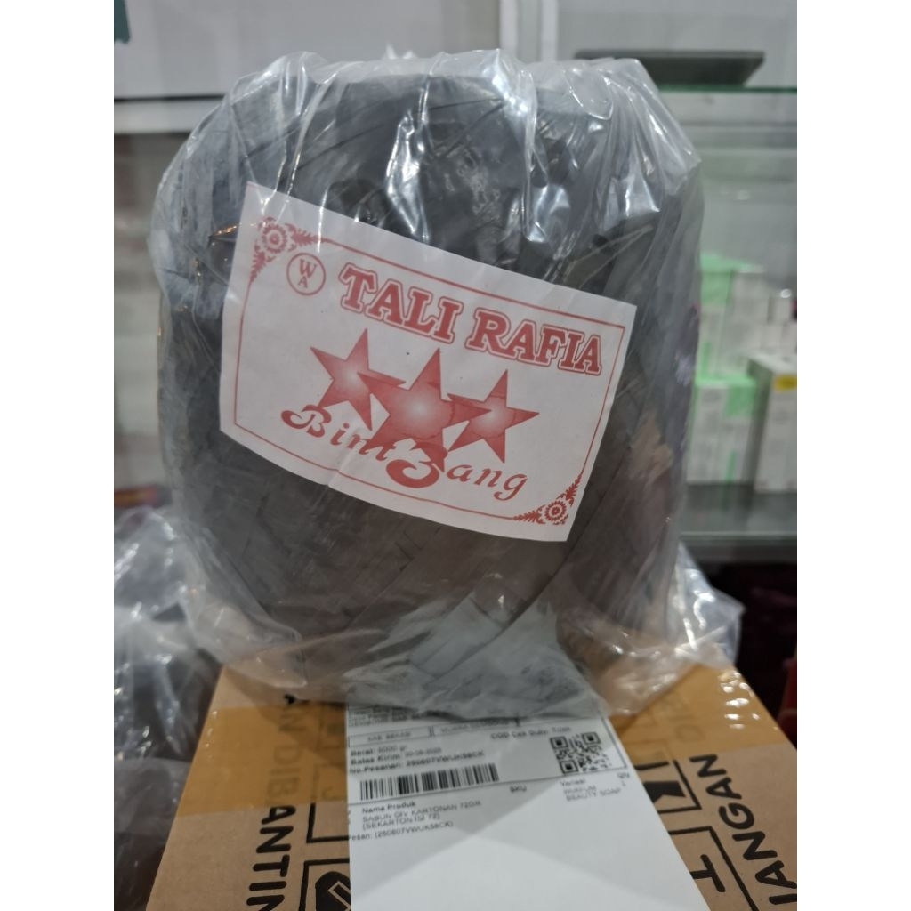 TALI RAFIA TIGA BINTANG