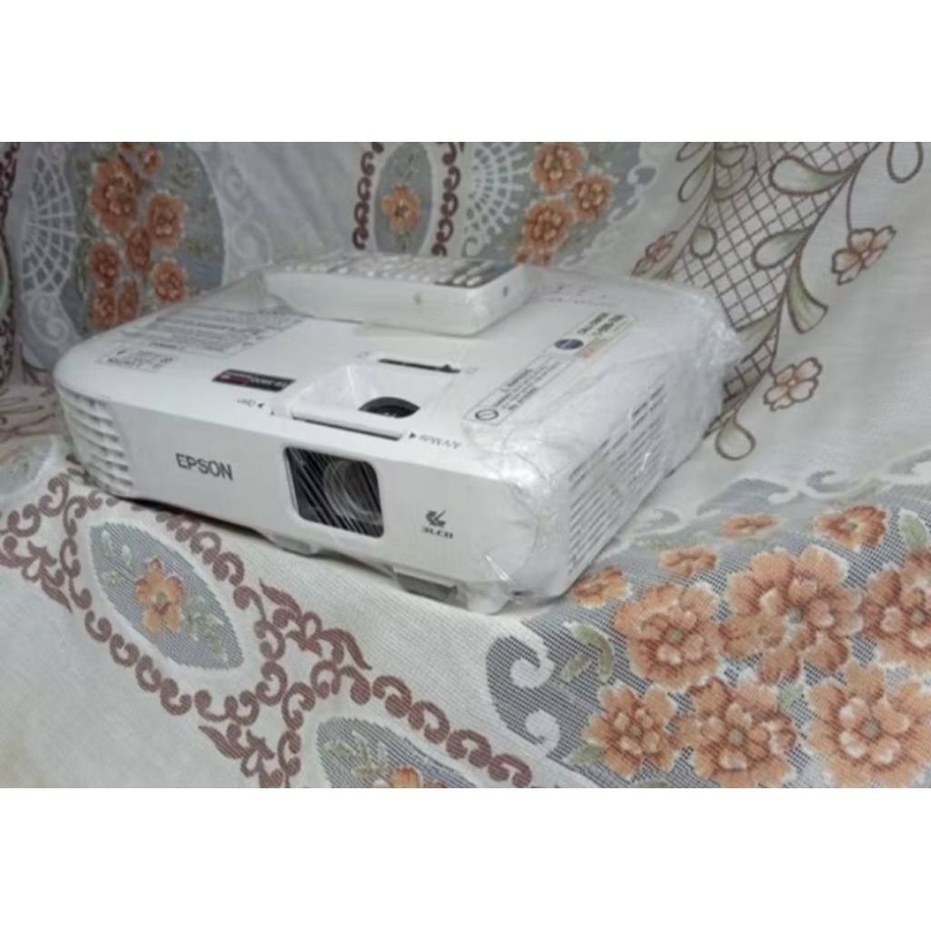PROYEKTOR EPSON EB X400