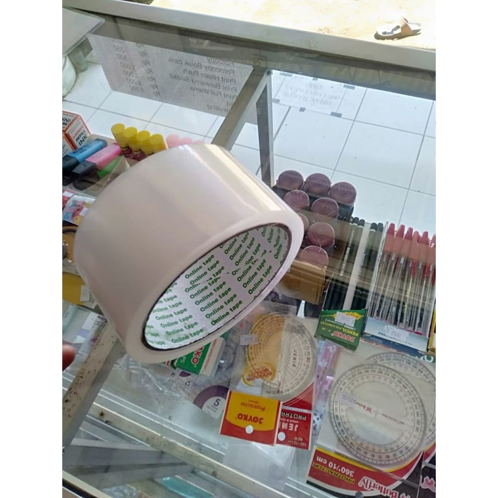 

Solasi bening besar lebar 45ml