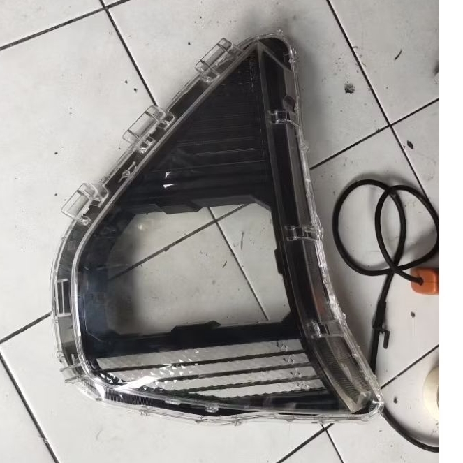 mika headlamp lampu depan hyundai stargazer original