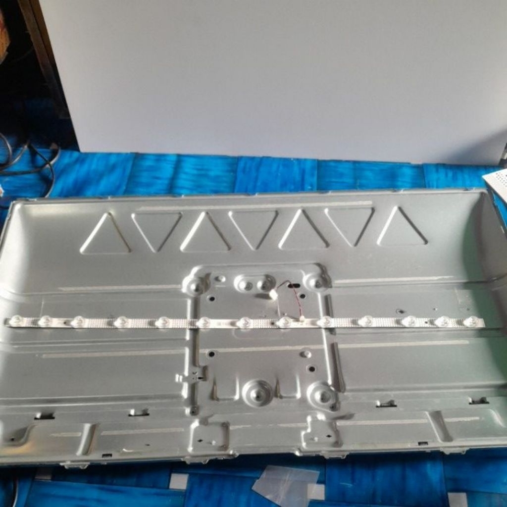 bl backlight tv tcl android 32" 13 kancing