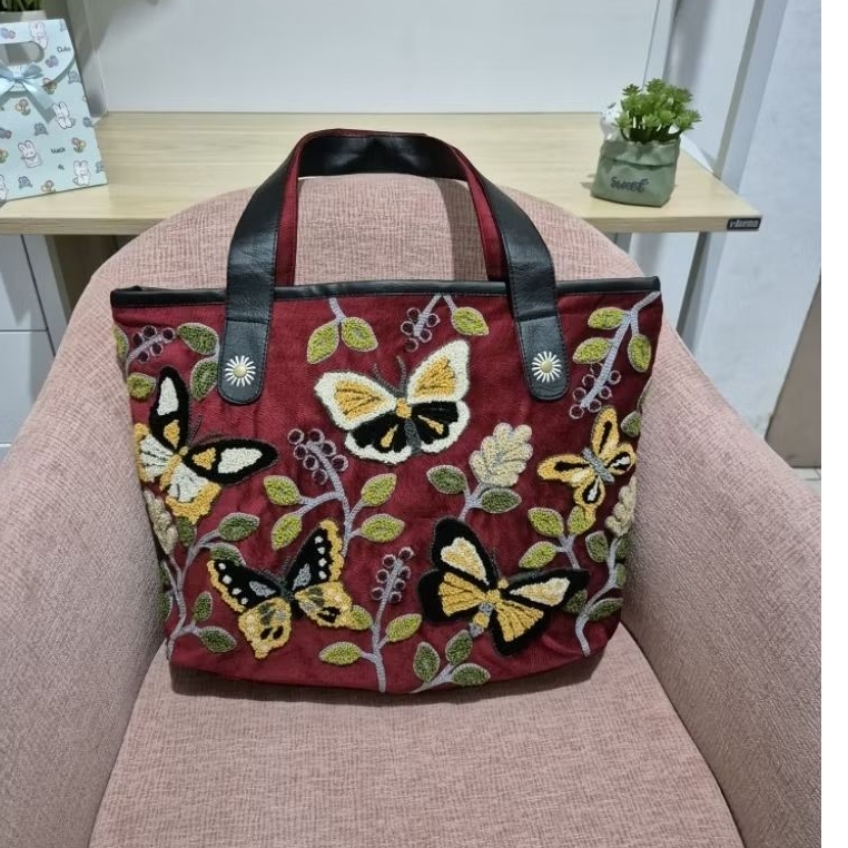 Tas Clelia warna Merah Marun