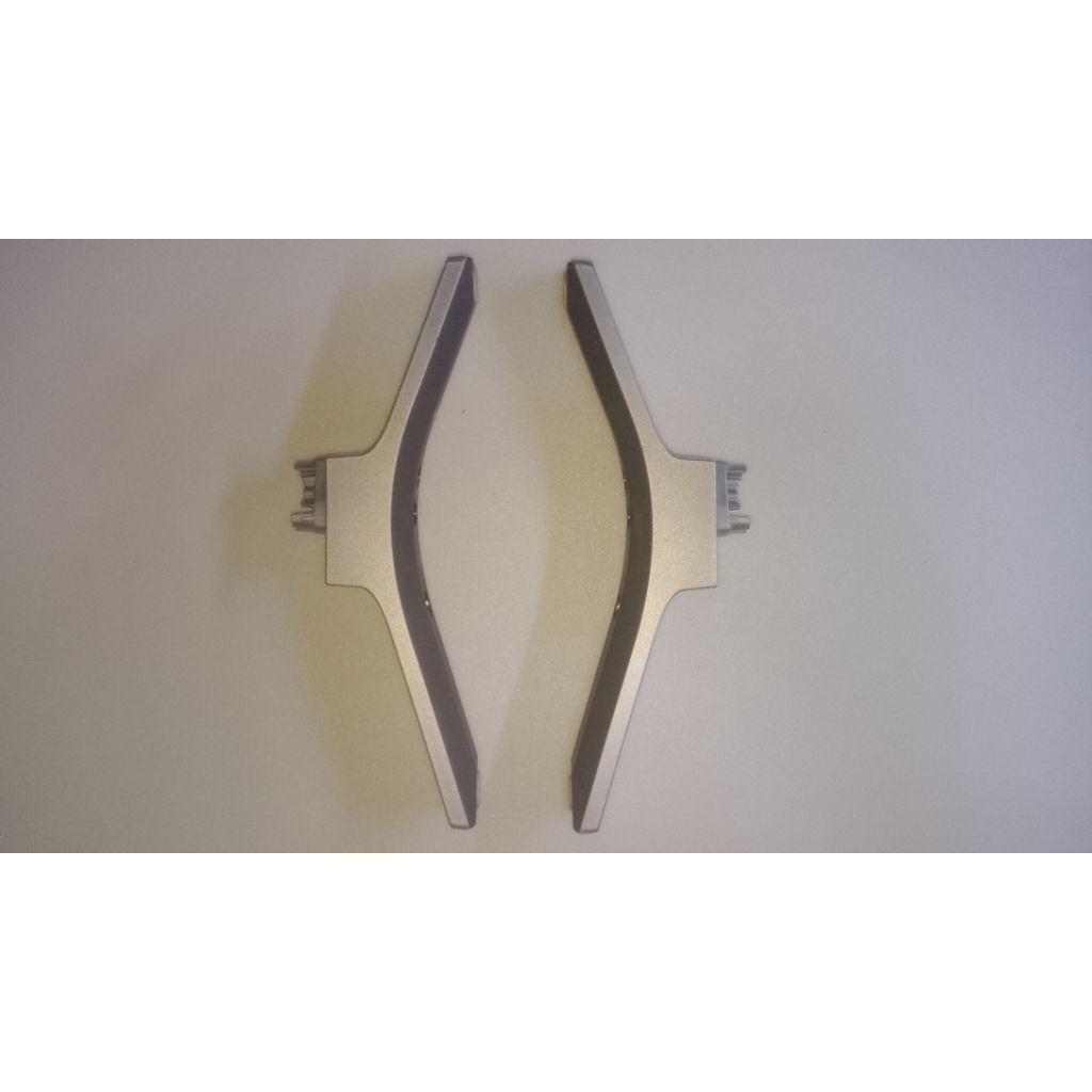 satu set kaki tv led toshiba smart 32v35kp