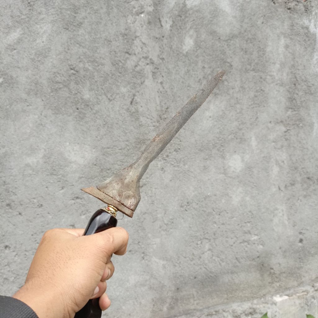 keris patrem tilam upih