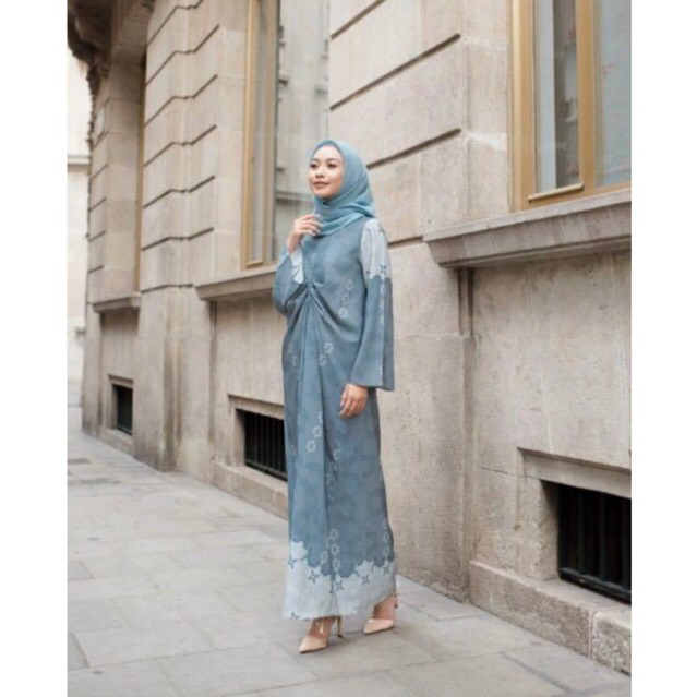 Preloved Dress Wearing Klamby in Stone Original