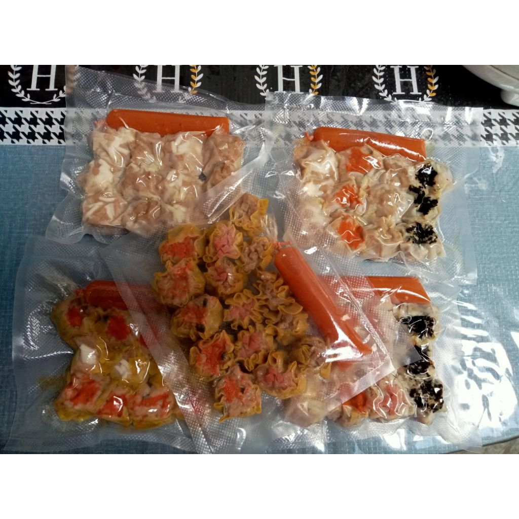 

DIMSUM RAINBOW FROZEN (ISI 12) (MIX 3 VARIAN) (uk.8cm)