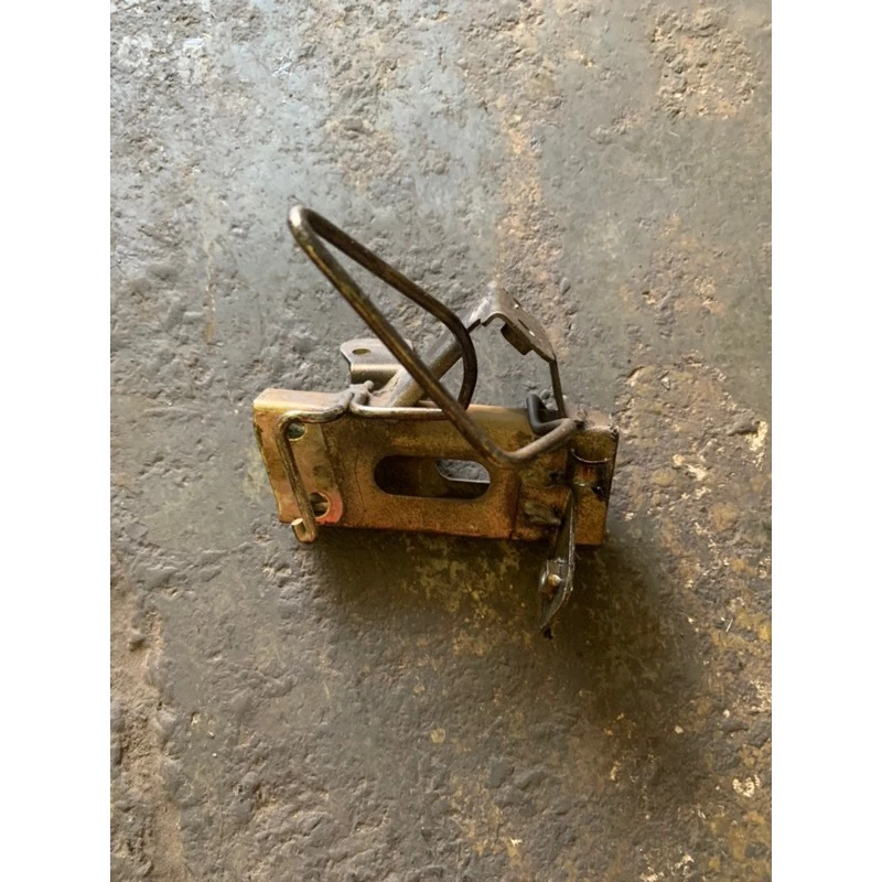 Breket dudukan cover panel dasi Yamaha Jupiter MX 135 Old original bekas motor