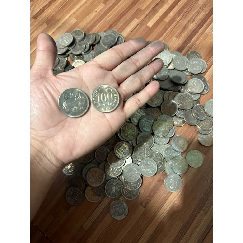 uang koin 100 rupiah rumah gadang (tahun 1973)