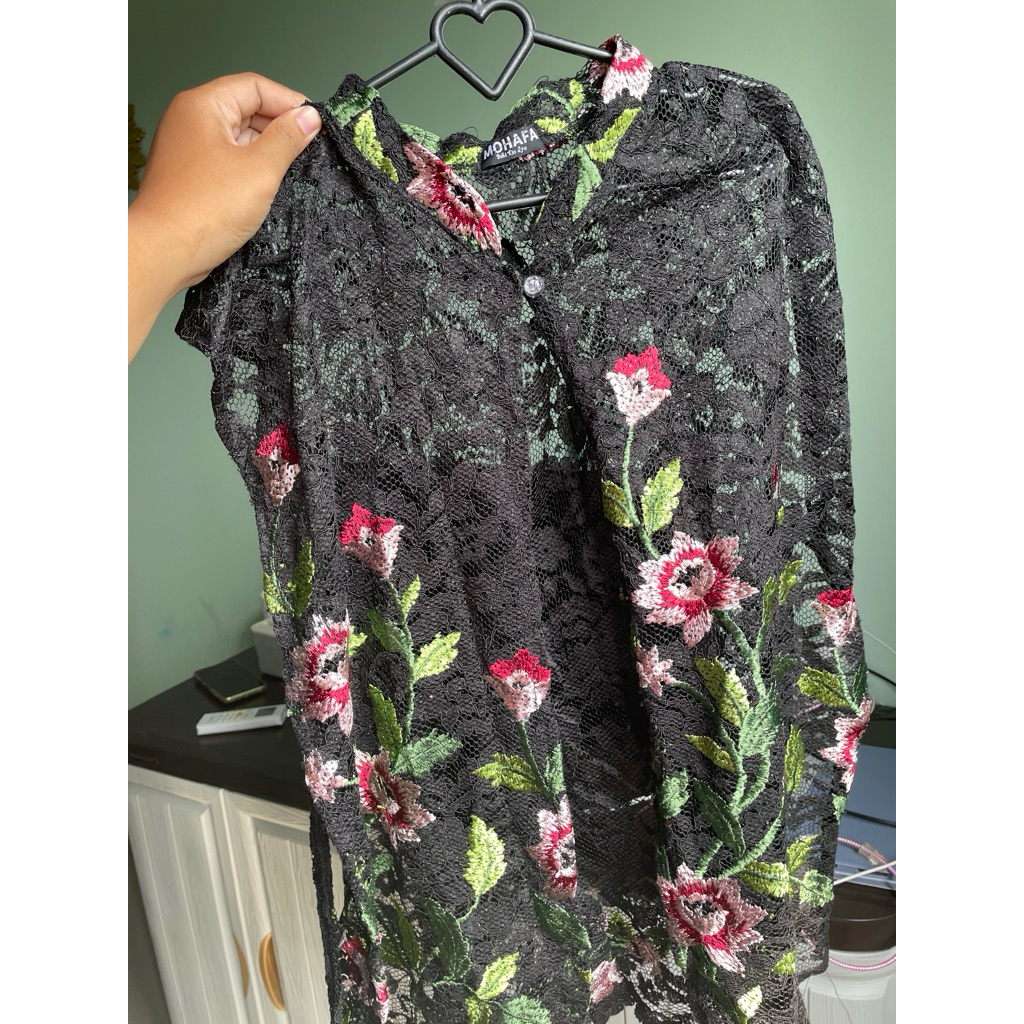 

preloved outer brukat